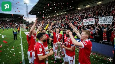 Wrexham tạo nên kỳ tích lịch sử: Thăng 3 hạng liên tiếp lên chơi tại Championship