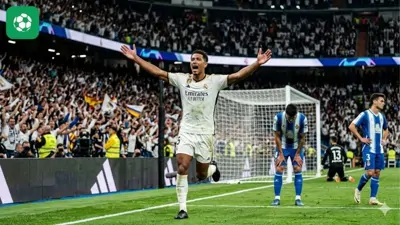 Real Madrid thắng nhẹ Espanyol 2-0, bám đuổi quyết liệt Barca trong cuộc đua vô địch